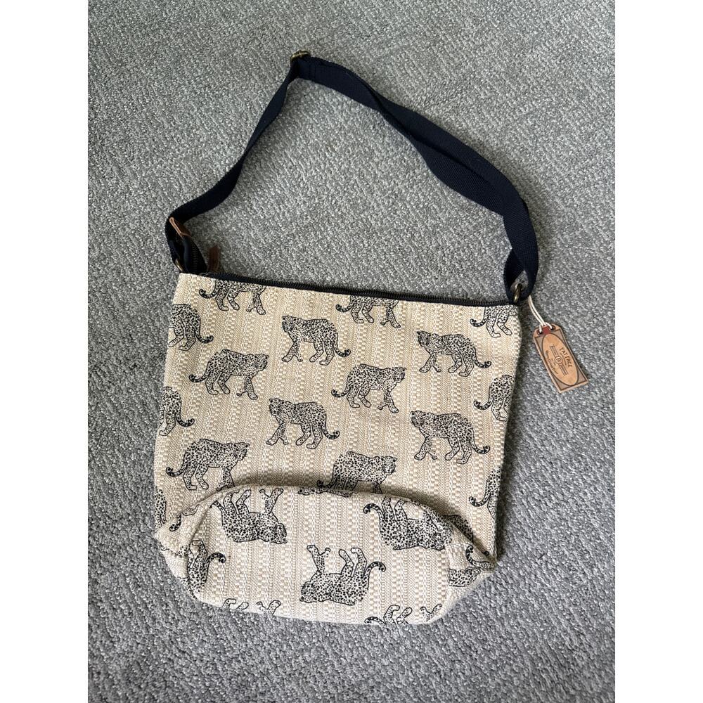￼fat face natural woven cat cheetah purse